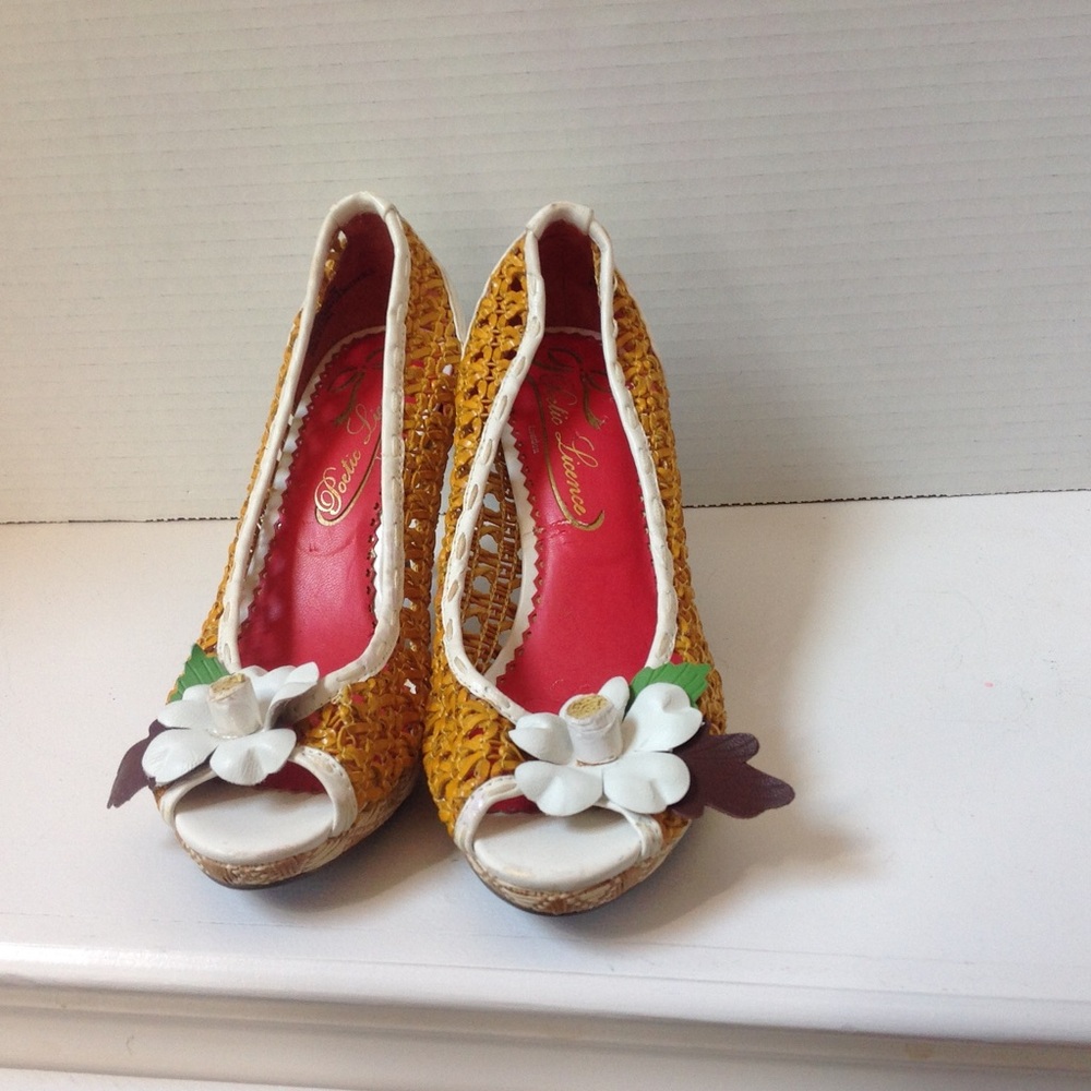 Poetic Liicence Woven Brown Peep Toe Heel White